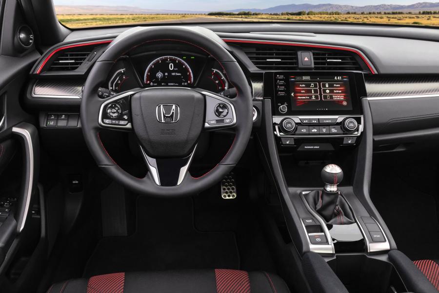 Торпедо Honda Civic Si Sedan (FC) 2019 года  (NA) (фото 16 из 43)